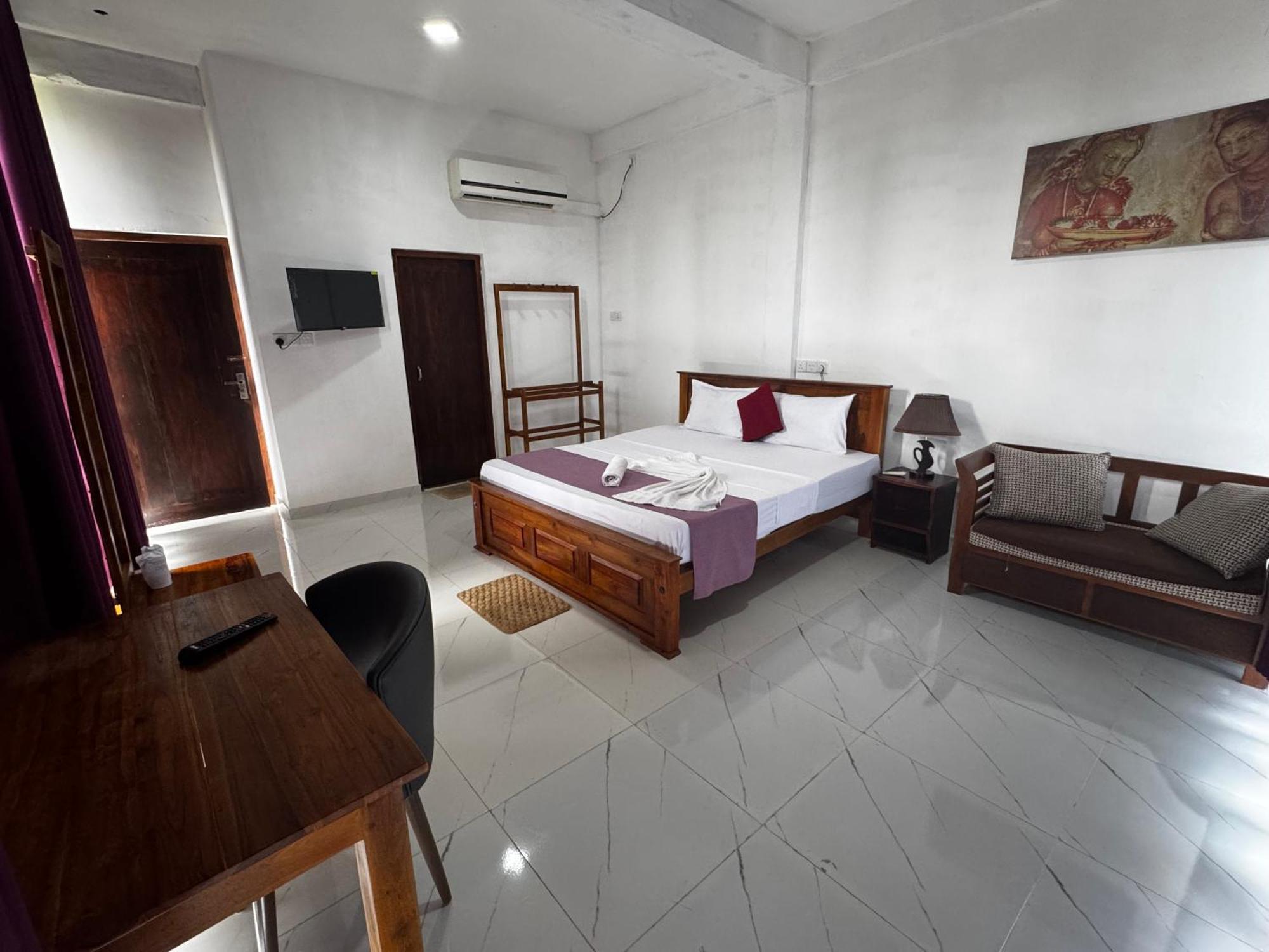 Ciel Star Anuradhapura Hotel Ngoại thất bức ảnh